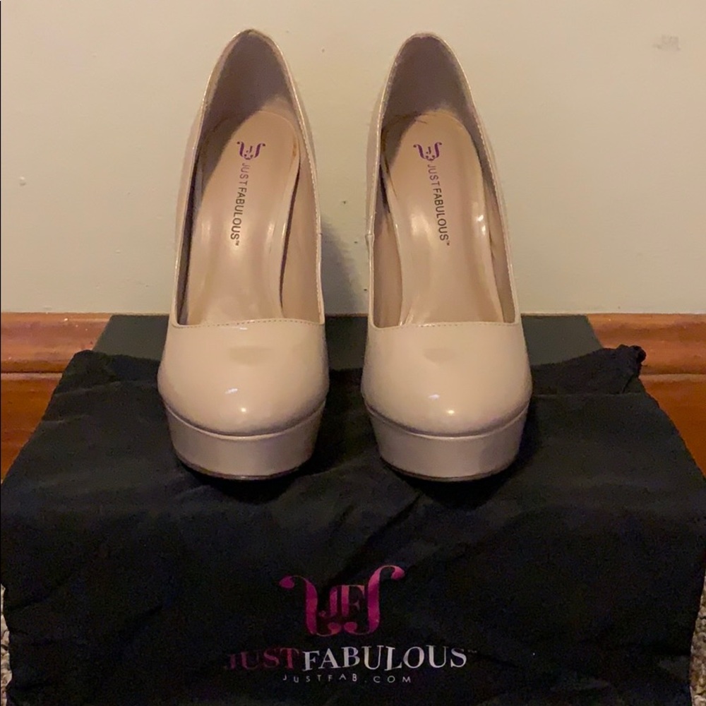JustFab Nude Patent Leather Platform Heels Size 7 - Picture 2 of 5